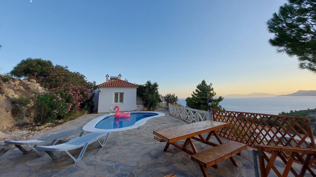 Koumeika House | Apartment with Pool and Panorama View
