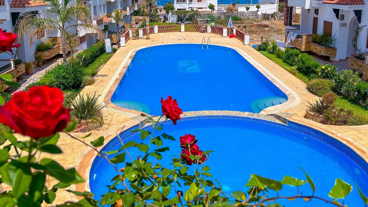 Oued Laou Apartment | Apartment with pool direct access to sea