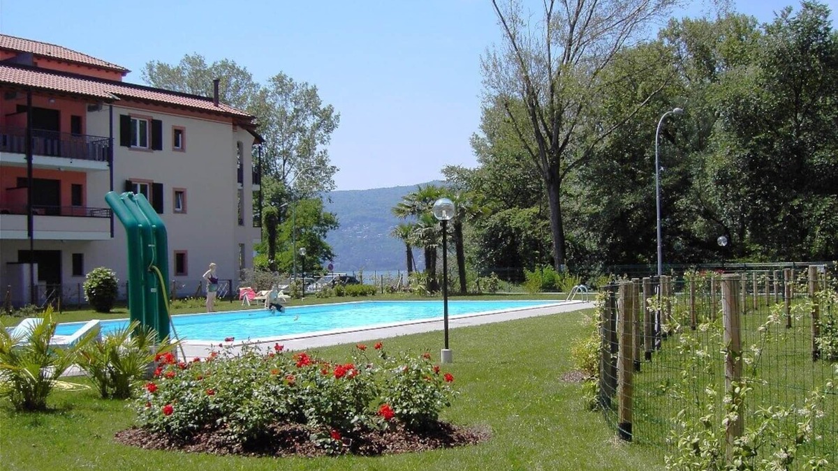 Sasso Moro Apartment | Apartment with private garden two steps from the lake.