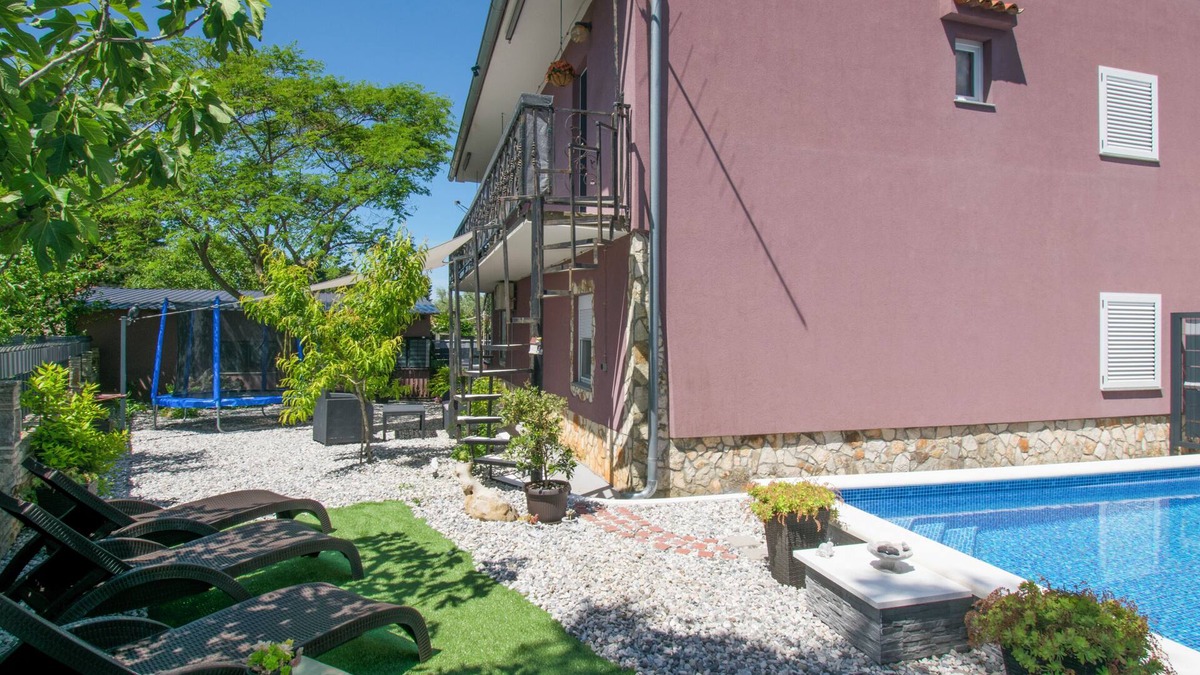 Jursici Apartment | Apartment with private pool, little paradise