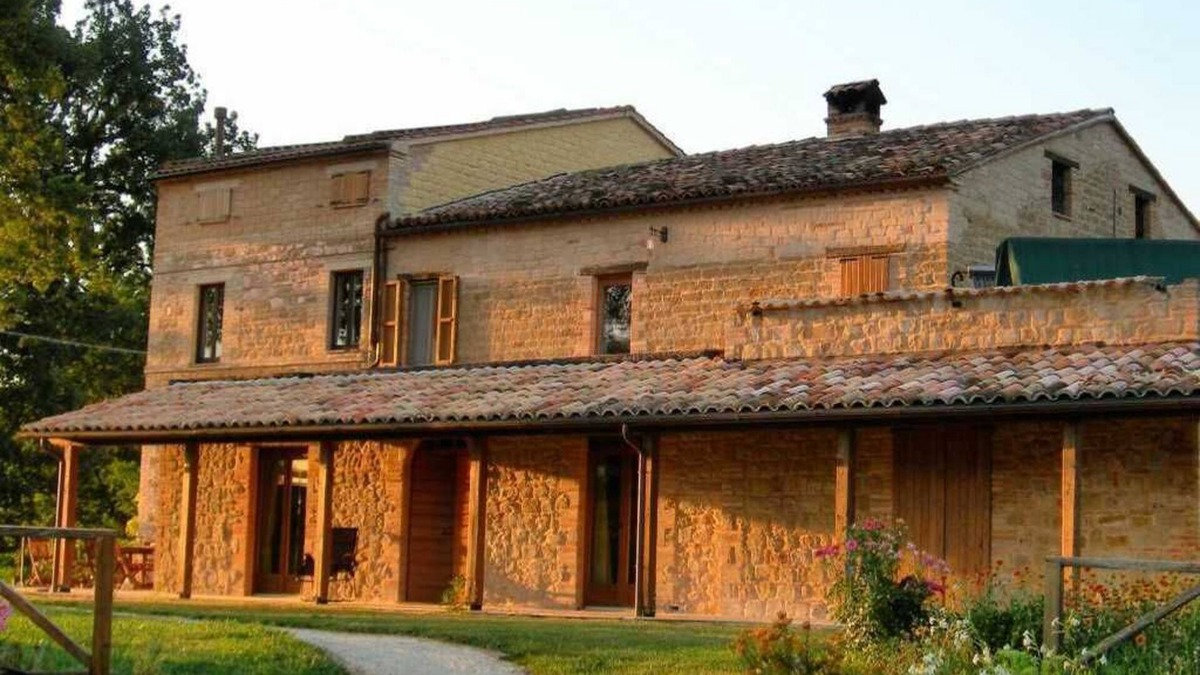 San Ginesio Apartment | Apartment with rustic charm and amazing views of the Sibillini Mountains