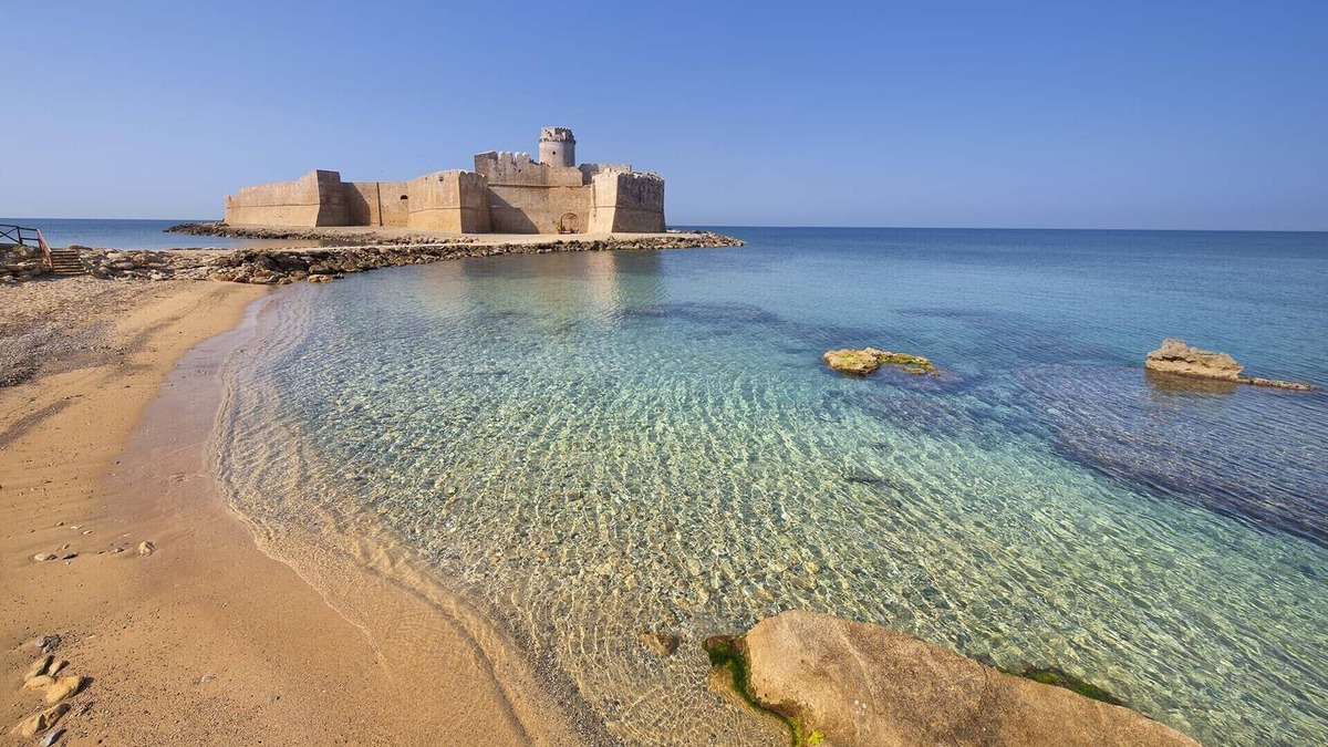 Le Castella Apartment | Apartment with sea view in the jewel Le Castella