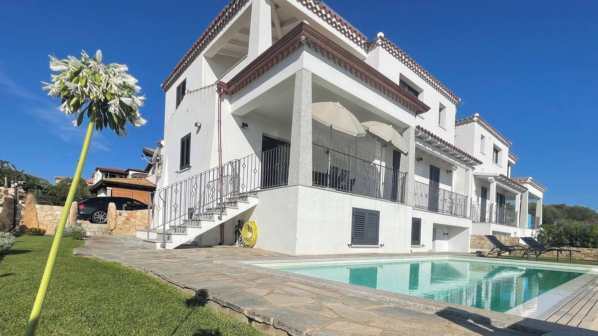 San Lorenzo Apartment | Apartment with sea view, terrace, pool and garden for sole use