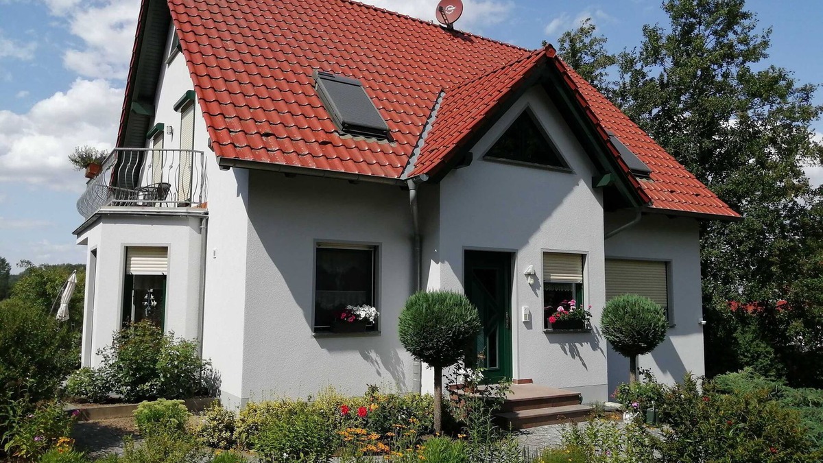 Demmin Apartment | Apartment with south balcony on the beautiful Peene - Apartment with south balcony