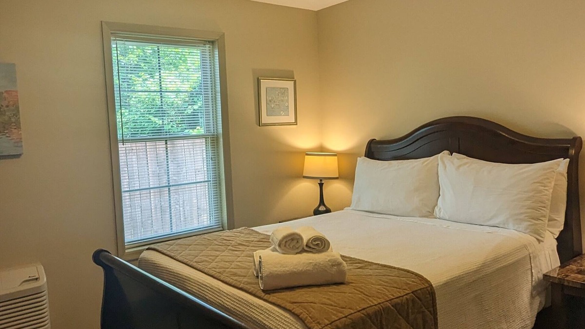 Saugerties South Apartment | Apartment with spa access Steps from Diamond Mills Resort/Village