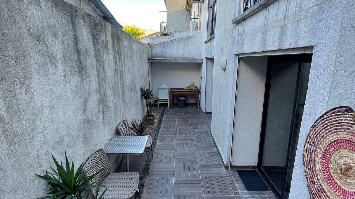 Mazargues Apartment | Apartment with spacious backyard and private garage in the heart of Mazargues