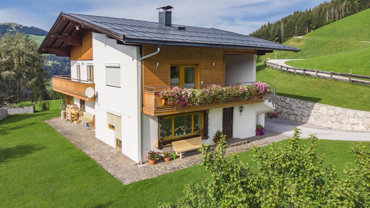 Hopfgarten im Brixental Apartment | Apartment with stunning view of the mountains