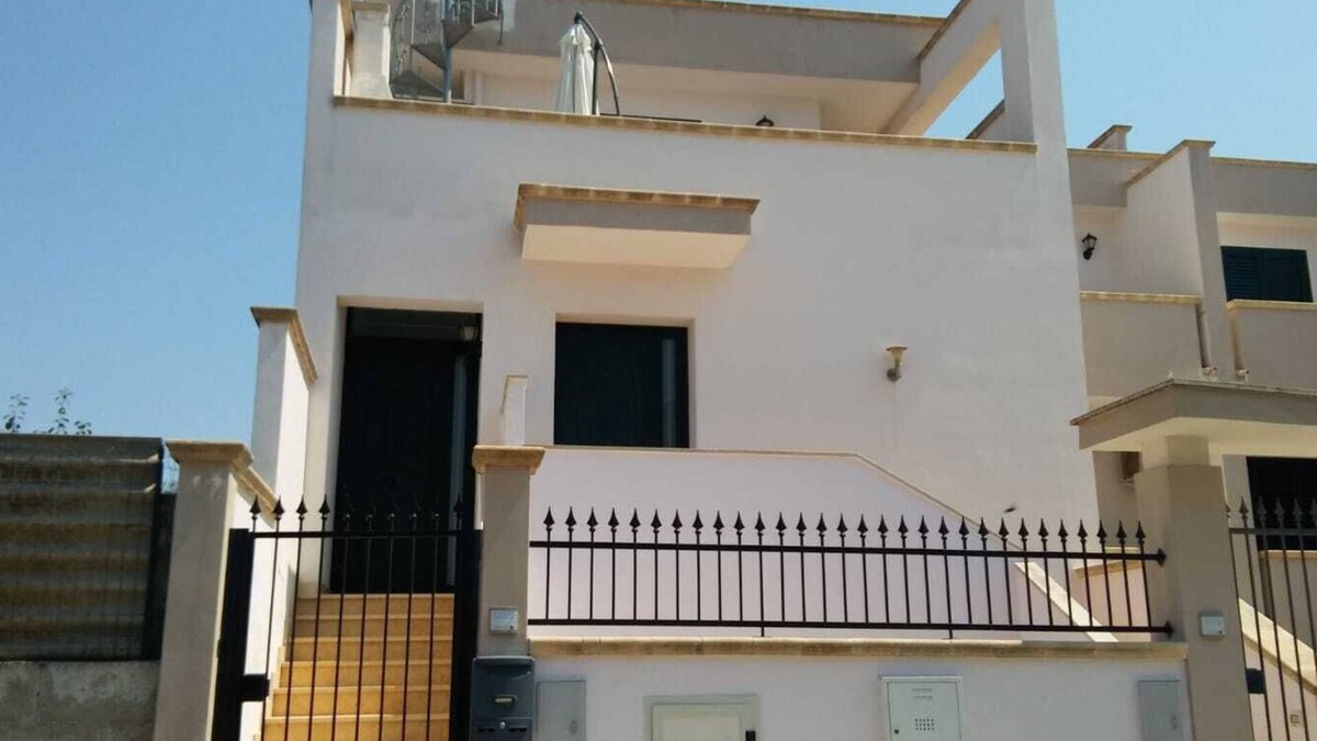 Tuglie Apartment | APARTMENT WITH TERRACE 10KM FROM GALLIPOLI
