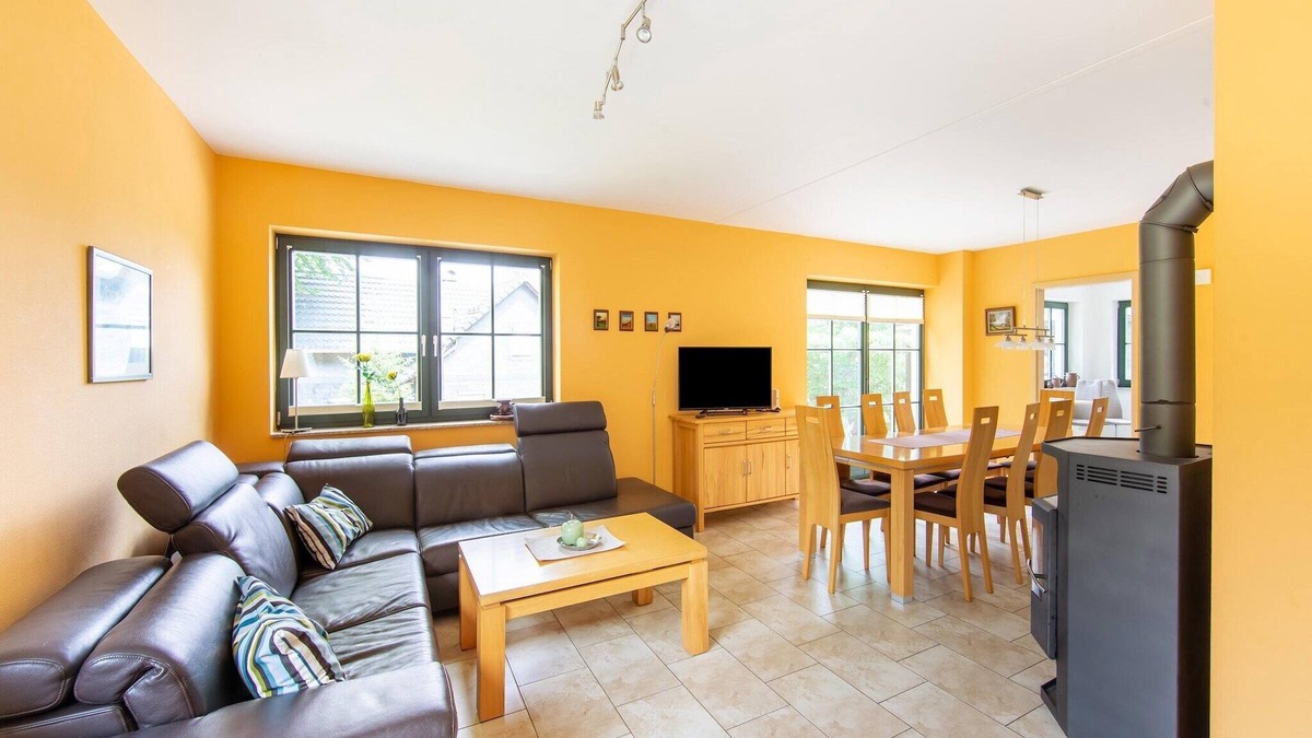 Friedrichshoehe House | Apartment with terrace and garden