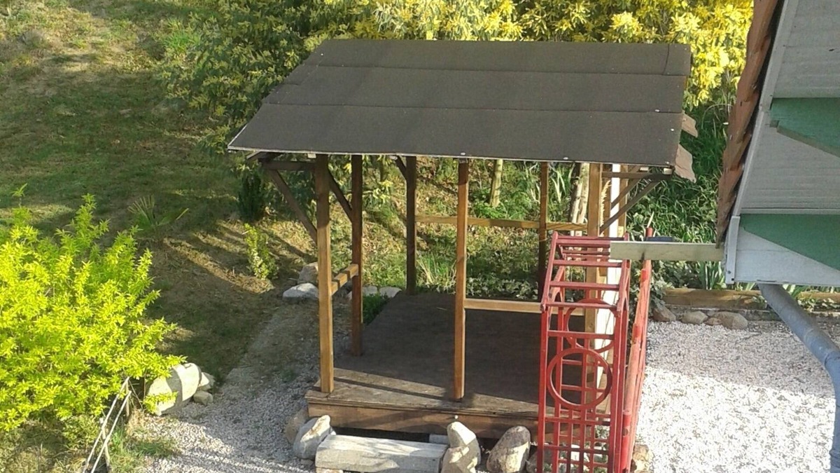 Exideuil Apartment | Apartment with terrace in a large wooded property on the banks of the Vienne