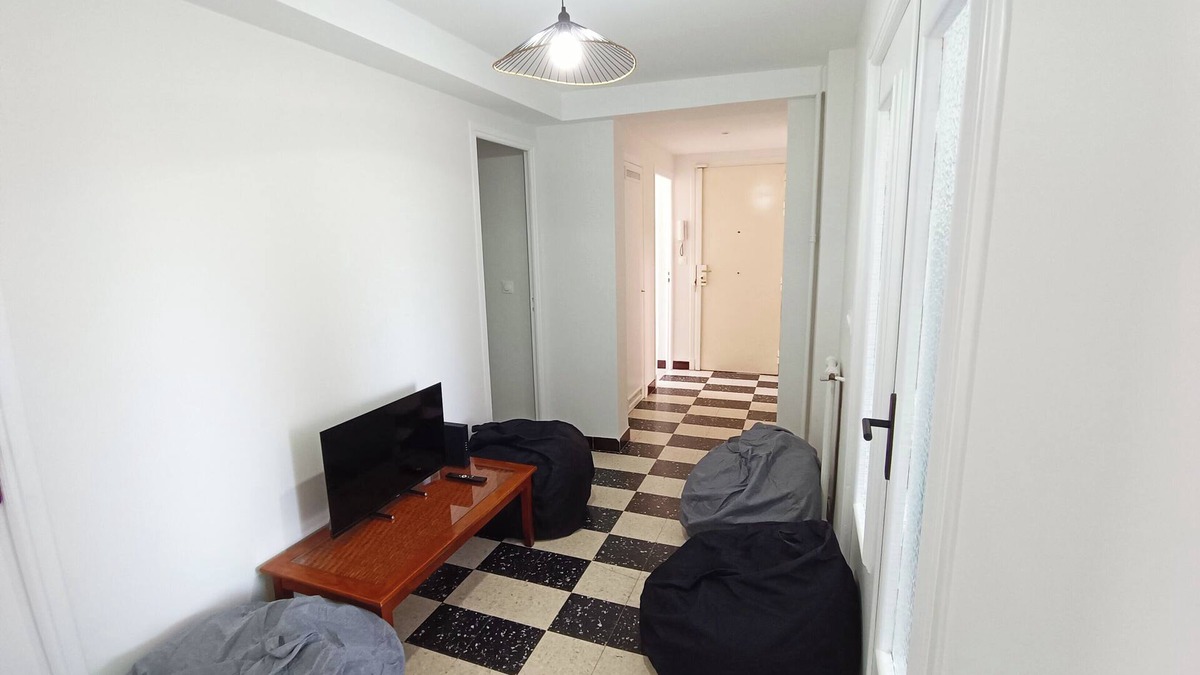 L'Arenas Apartment | Apartment with terrace near the sea