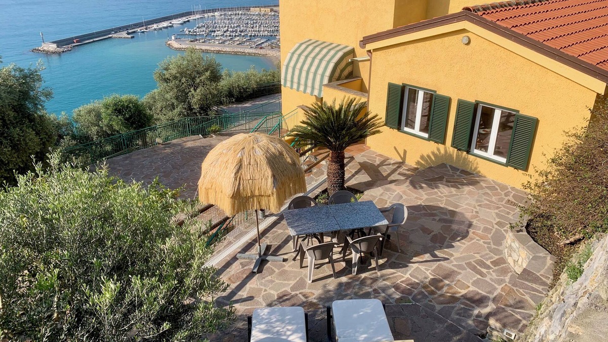Finale Ligure Apartment | Apartment with wonderful terrace on the sea - Finale Ligure