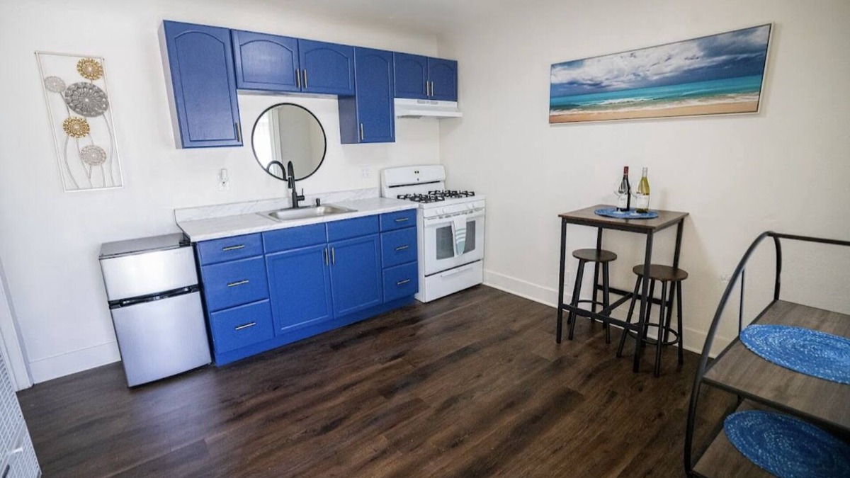Yucaipa Condo | Apartment with Yard and Porch