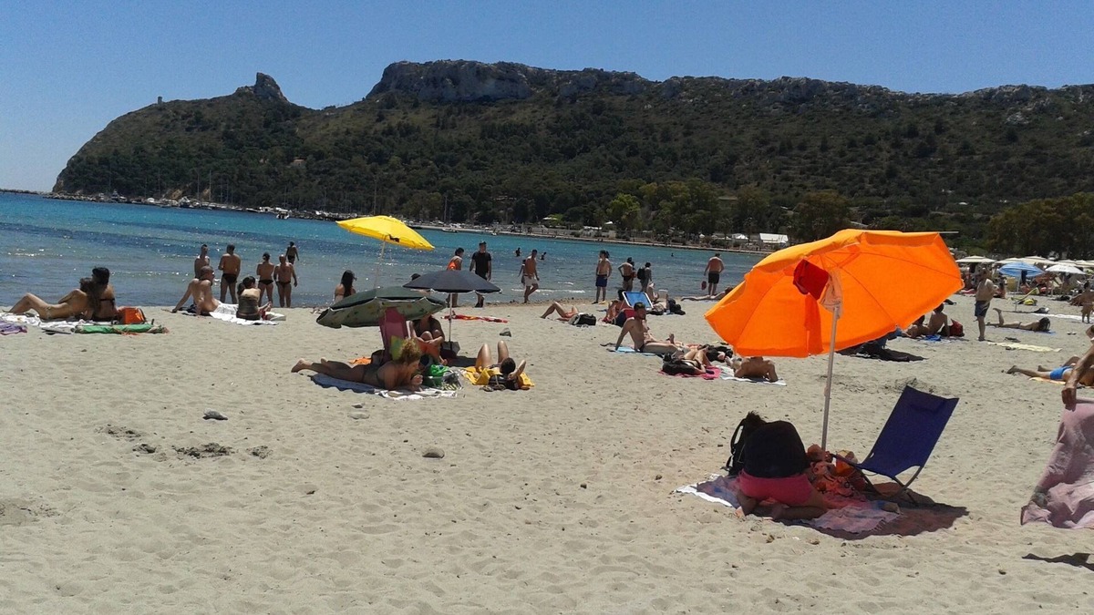 Poetto Apartment | Apartment within walking distance of the beach CIN IT092009C2000P1436 UN P1436