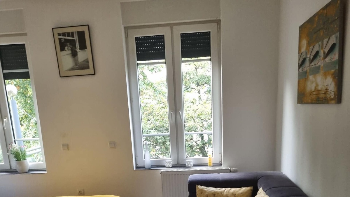 Krefeld Apartment | Apartment 'Wohnung, 2 Zimmer In Krefeld' with Wi-Fi