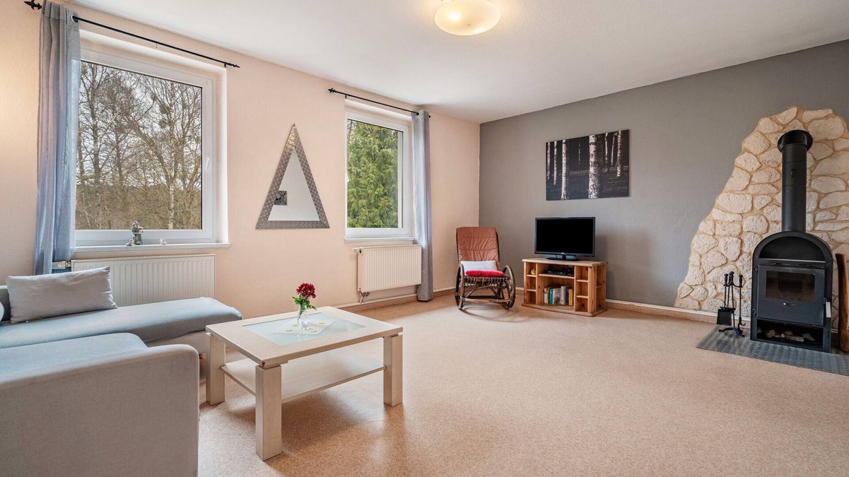 Funkenhagen Apartment | Apartment 'Wohnung 4' with Shared Garden