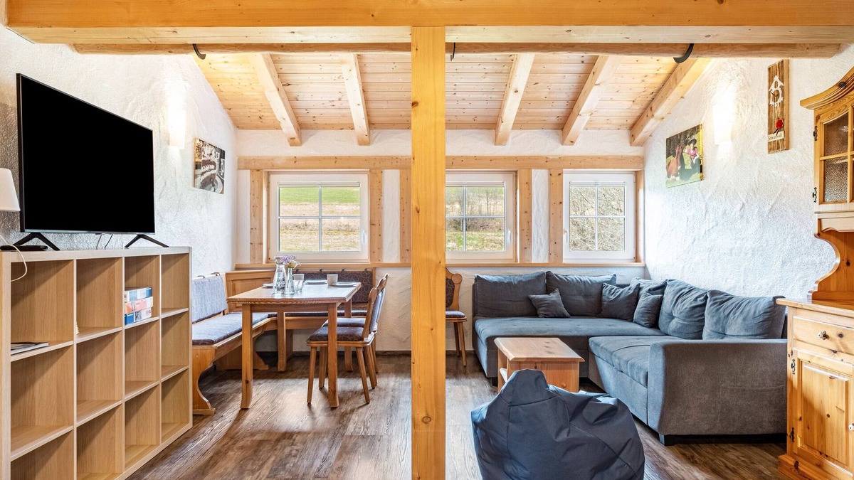 Voehrenbach Apartment | Apartment 'Wohnung Talblick' with Balcony and Wi-Fi