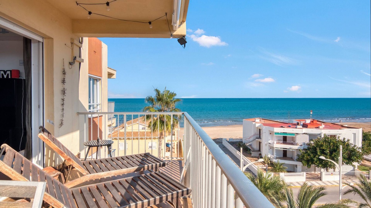 Oliva Apartment | Apartment 'Ximoapartments' with Balcony, Wi-Fi and Air Conditioning