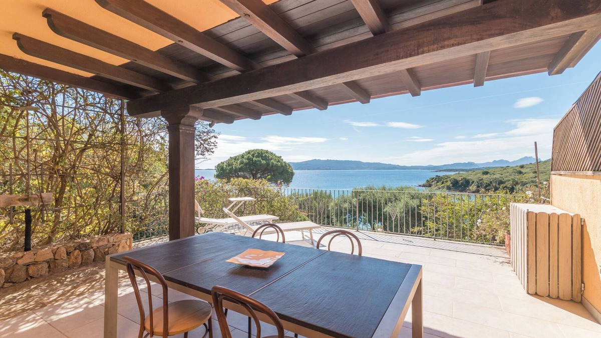 Capo d'Orso Apartment | Apartment 'Z2 20 Cala Capra' close to the Beach with Shared Pool & Wi-Fi