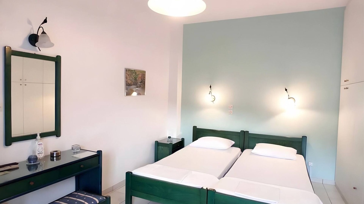 Kipri Apartment | Apartment 'Zefiros - Drift' with Mountain View, Wi-Fi and Air Conditioning