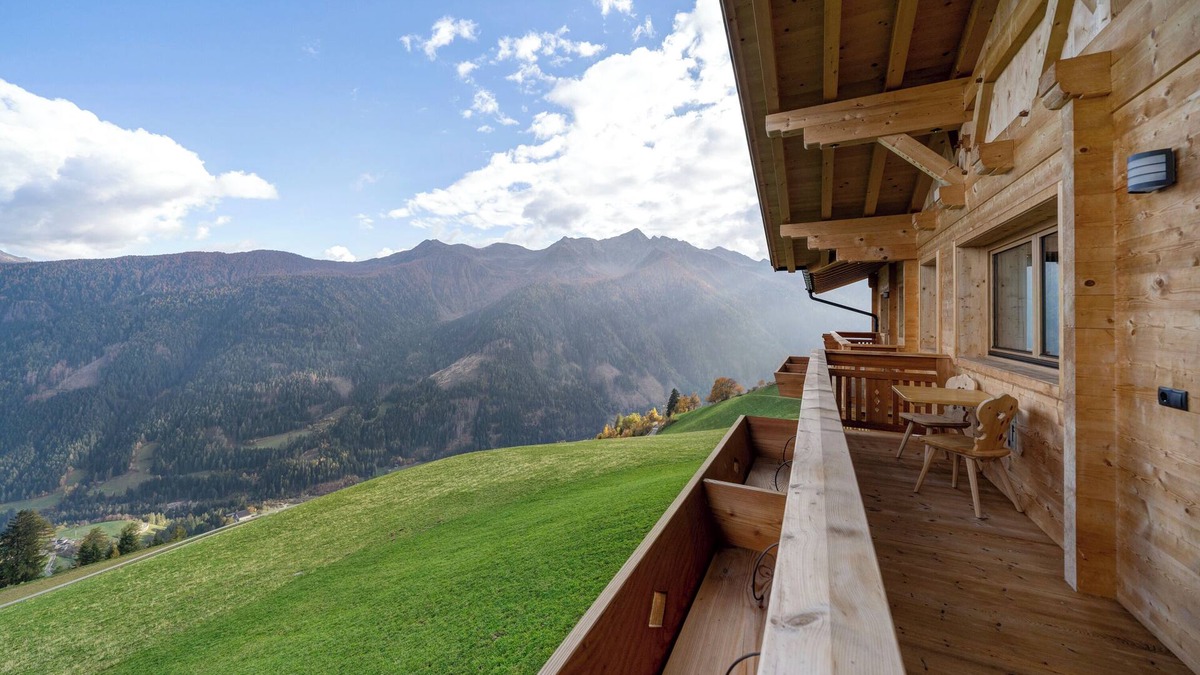 Ultimo Apartment | Apartment 'Zeitvertreibr' with Mountain View, Shared Garden and Wi-Fi