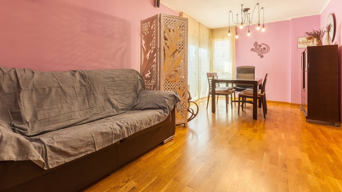 Terrassa Apartment | Apartment 'Zona Olímpica Terrassa' with Mountain View, Wi-Fi and Air Conditioning