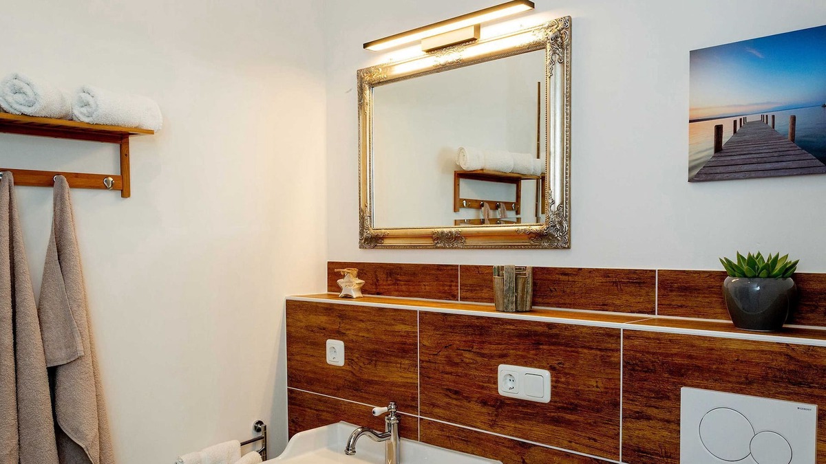 Toppenstedt Apartment | Apartment Zur Heideblüte - Paulmann vacation rentals