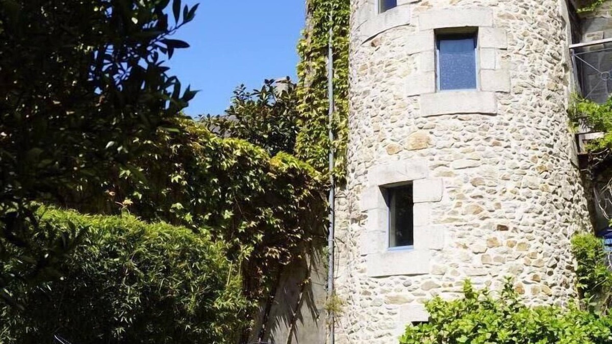 Saint-Pol-de-Leon Apartment | Apartmentof charm city center