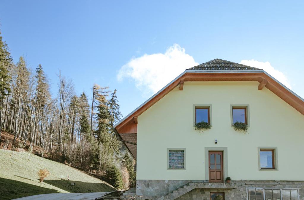 Zgornja Sorica Apartment | Apartments Čenda