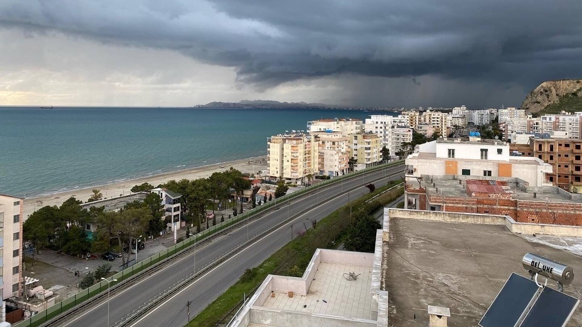 Shkembi i Kavajes Condo | Apartments