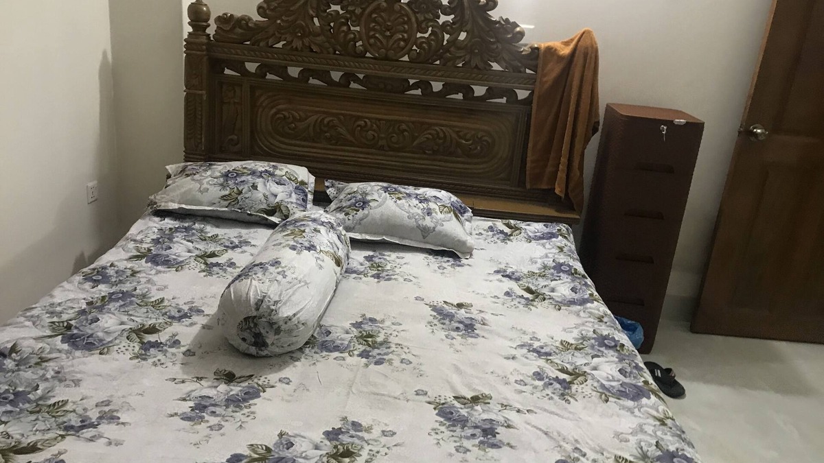 Dhaka Apartment | Apartments at Aftabnagor Dhaka nFamily members & couples living roomn100% Safety