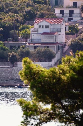 Necujam Apartment | Apartments by the sea Necujam, Solta - 5182