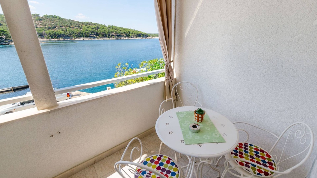 Povlja Apartment | Apartments Djurdjica (16181-A2) - Povlja - island Brac