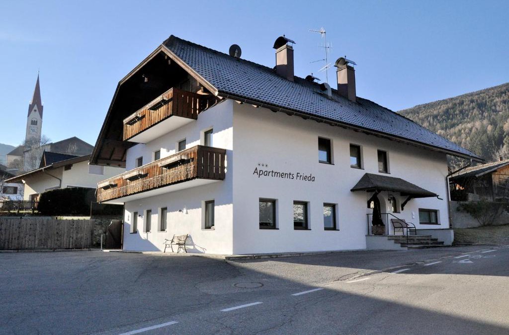 Valdaora di Sotto Apartment | Apartments Frieda