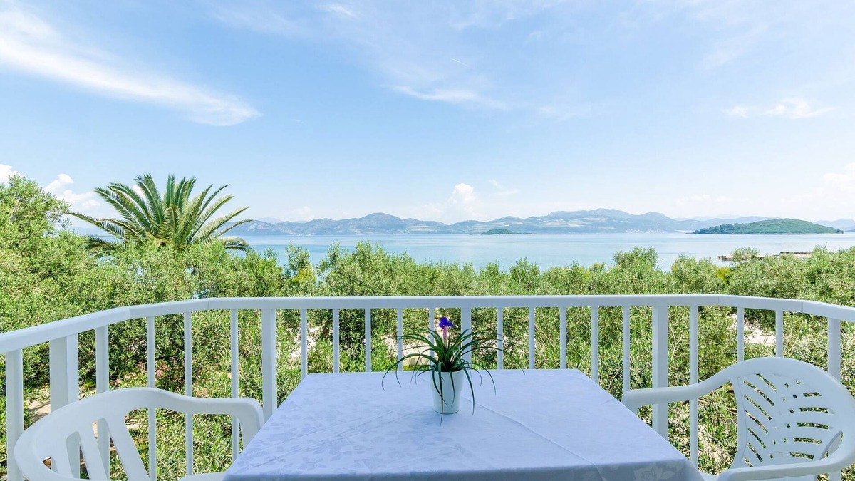 Drace Apartment | Apartments Glavor - One Bedroom Apartment with Terrace and Sea View (A1)