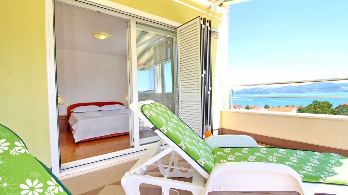 Drace Apartment | Apartments Gusti - Two-Bedroom Apartment with Balcony and Sea View