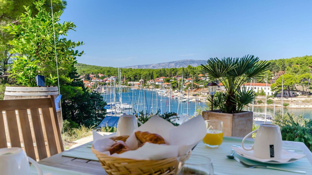 Vrboska Apartment | Apartments Vila Jelka (49712-A1) - Vrboska - island Hvar
