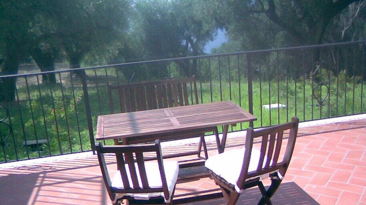 Lentiscosa Villa | Apartments in villa with terraces and large garden in Marina di Camerota