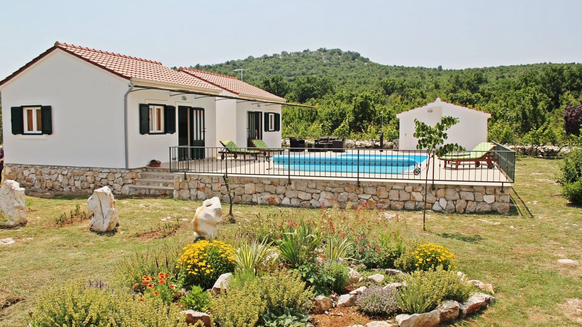 Primorski Dolac Villa | Apartments Maria near Trogir