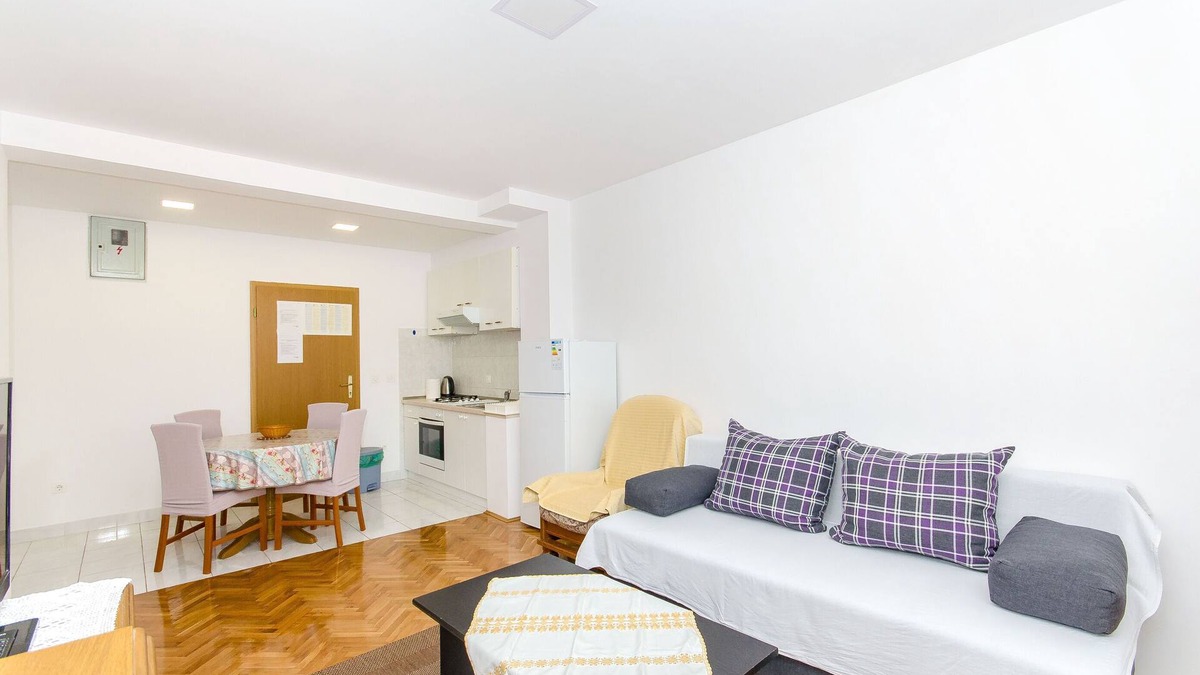 Vrpolje Apartment | Apartments Marinko (37171-A5) - Makarska