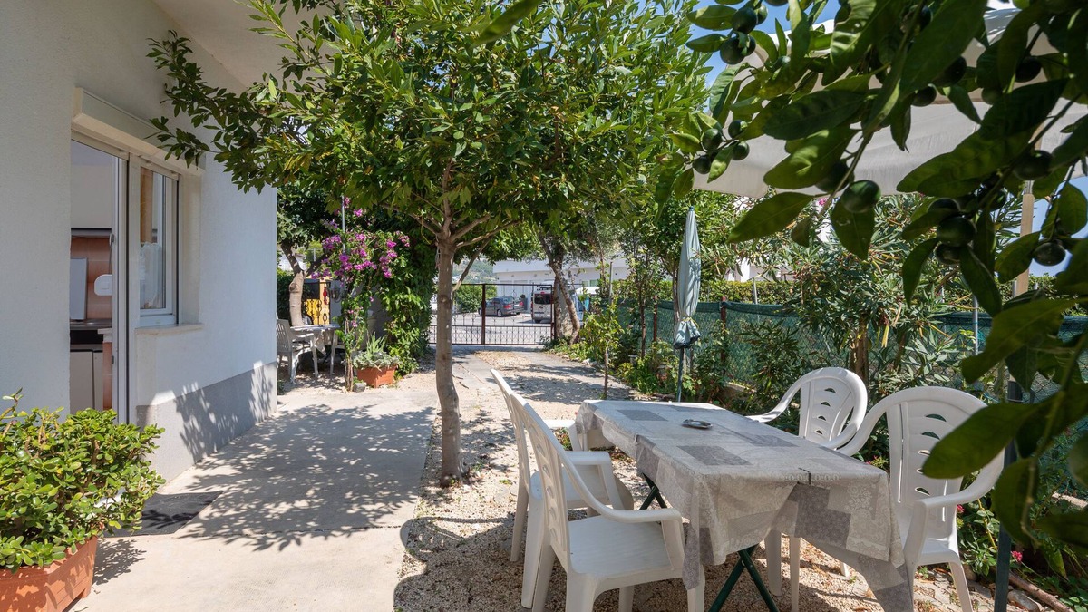 Stobrec Apartment | Apartments near Beach Babic