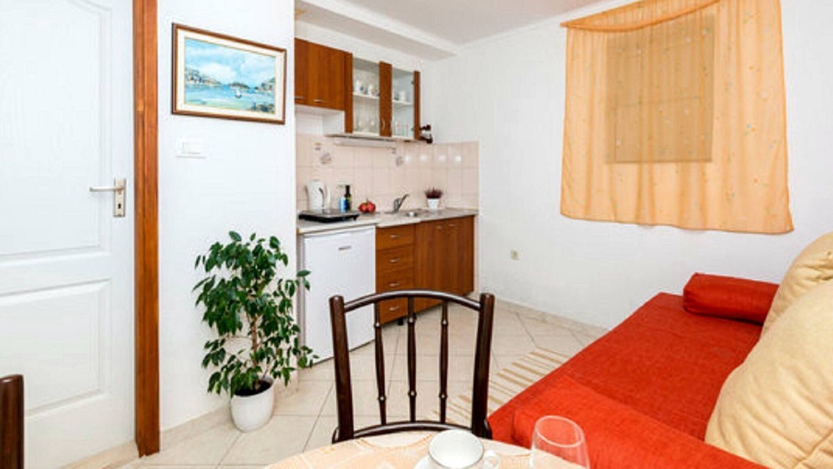Gornji Kono Apartment | Apartments Nicol - One-Bedroom Apartment with Terrace