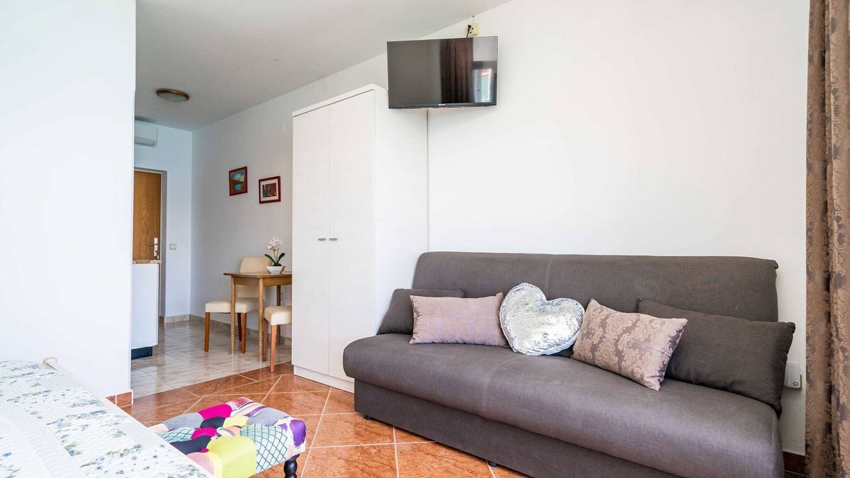 Lumbarda Apartment | Apartments Nikolina (LU) - Studio with Sea View (3 Adults)