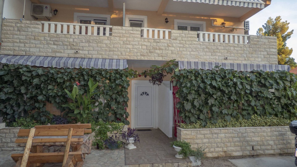 Ivan Dolac Apartment | Apartments Plaza