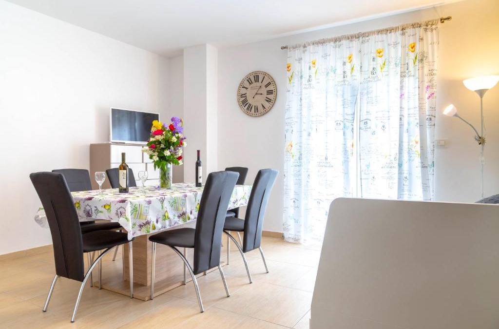 Trinajstici Apartment | Apartments Raspolic