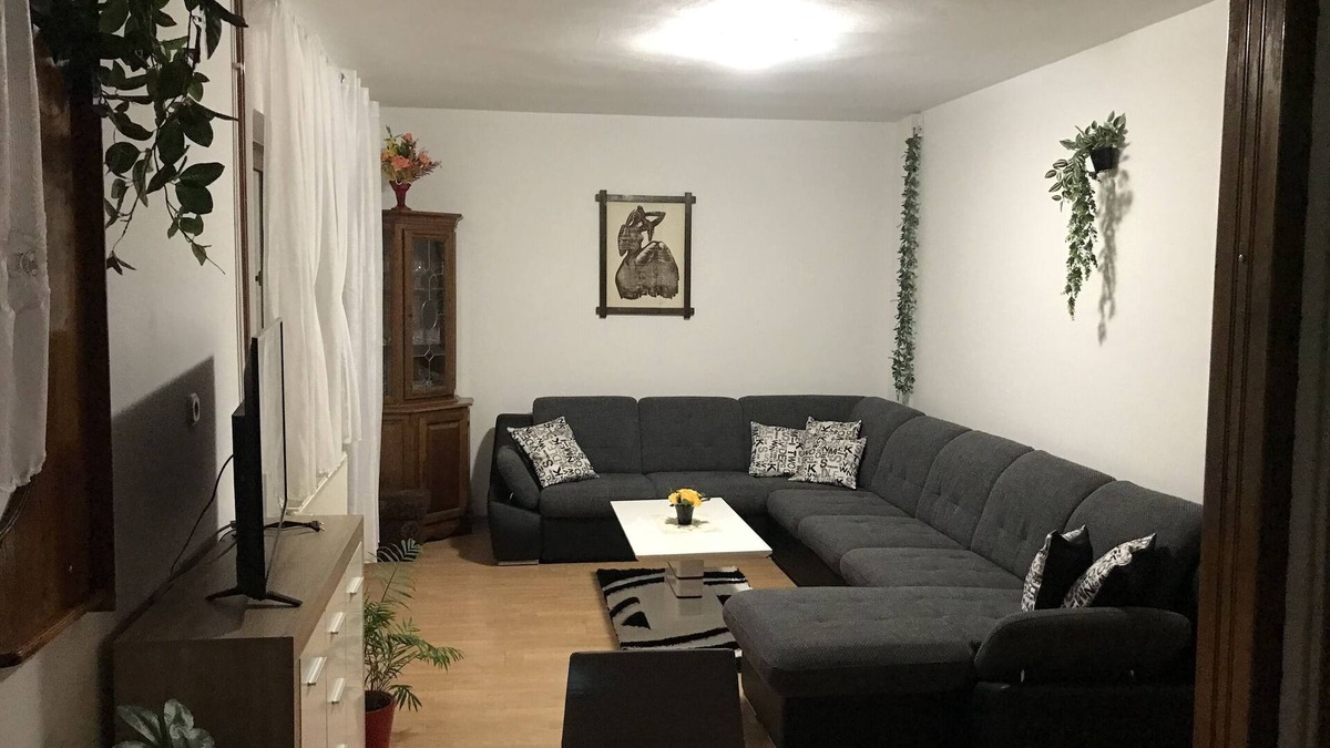 Catrnja Apartment | Apartments Renata (80671-A1) - Smoljanac