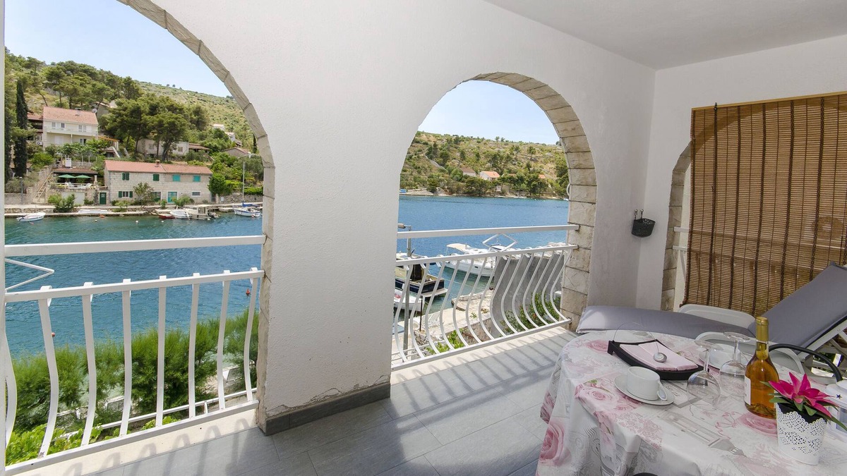 Bobovisca Apartment | Apartments Seaside (81311-A1) - Bobovisce
