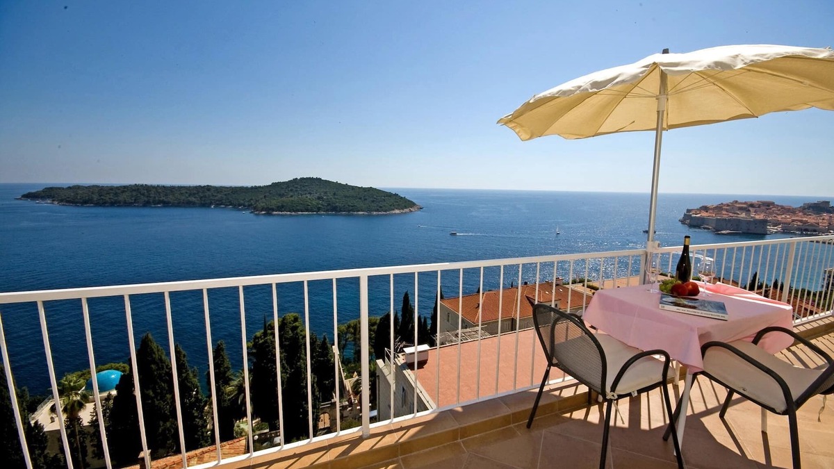 Municipality of Dubrovnik Apartment | Apartments Sipa - Superior One Bedroom Apartment with Balcony and Sea View (Apartman D)