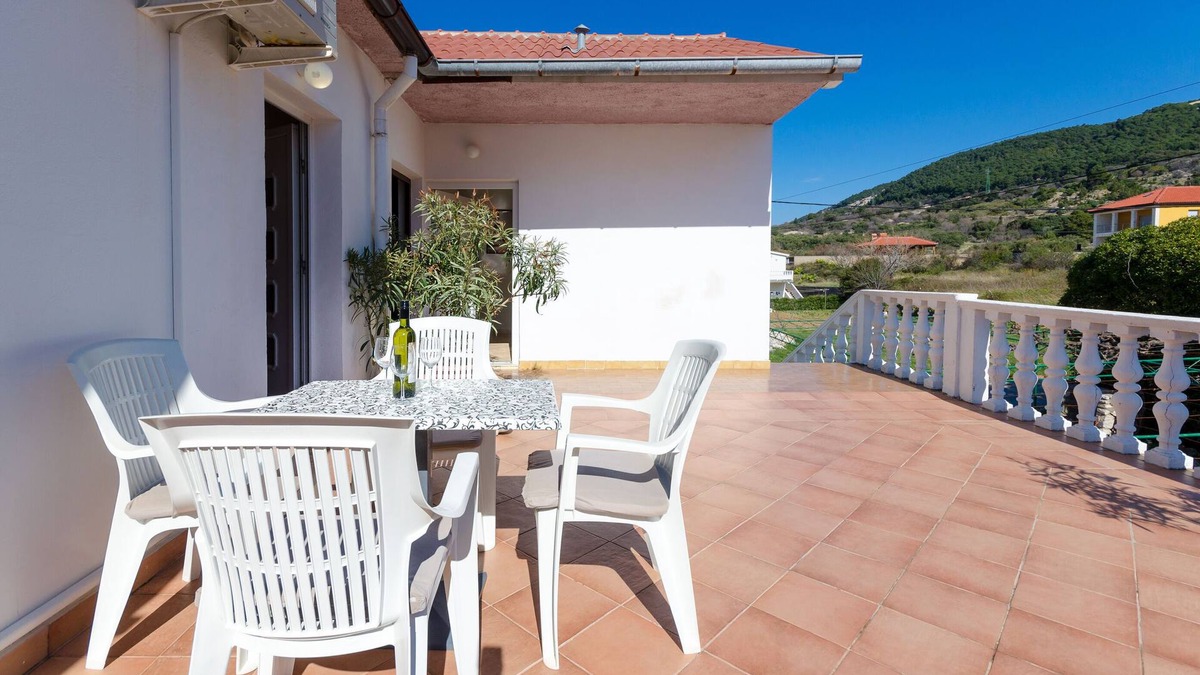 Banjol Apartment | Apartments Slavenka (85941-A2) - Banjol - island Rab