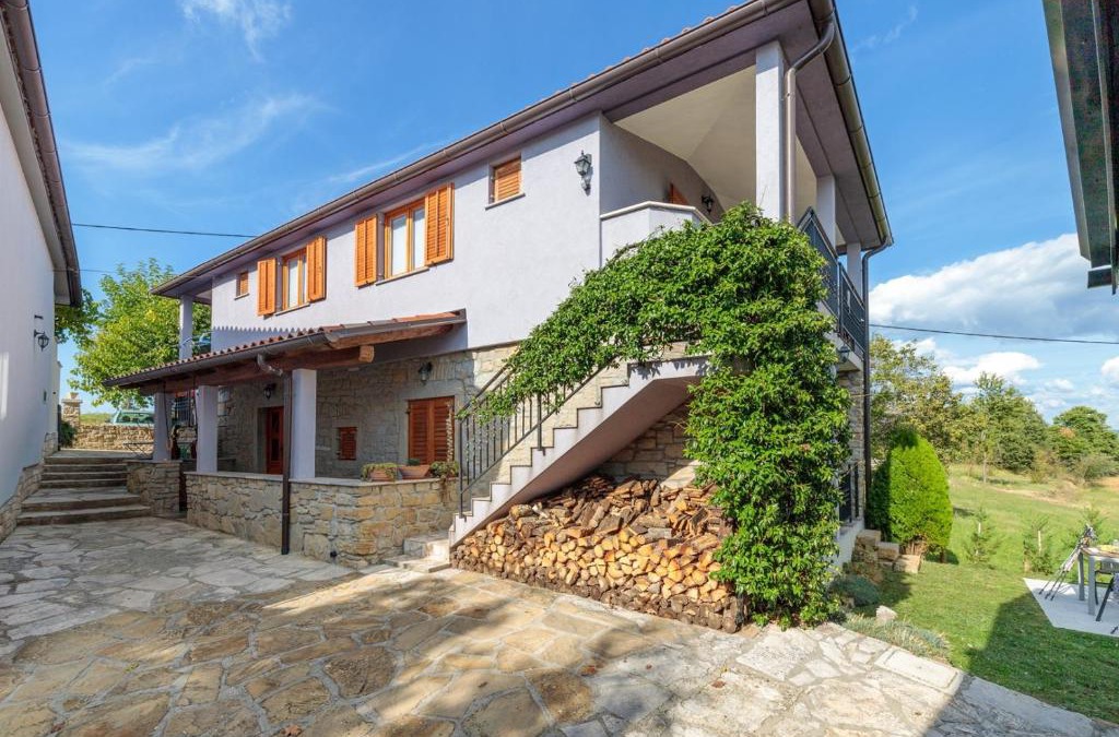 Oprtalj House | Apartments Sveti Leonard